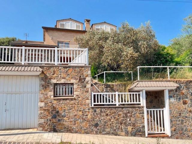 Exclusiva casa de 281 m2 en venta Castellnou de Bages, Cataluña
