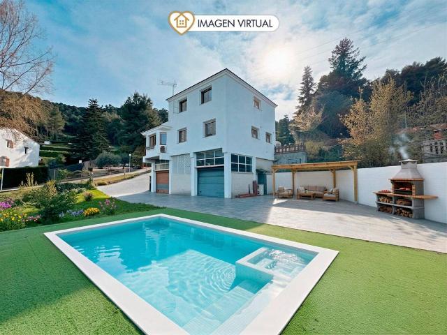 Exclusiva casa de 281 m2 en venta Vallirana, España
