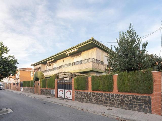 Exclusiva casa de 312 m2 en venta Santafé, España