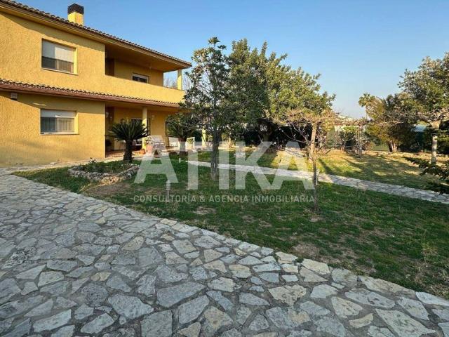 Exclusiva casa de 313 m2 en venta Onteniente, Comunidad Valenciana