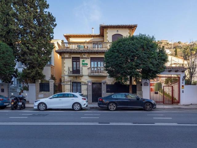Exclusiva casa de 317 m2 en venta Granada, Andalucía