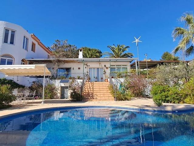Exclusiva casa de 330 m2 en venta Alfaz del Pi, Comunidad Valenciana