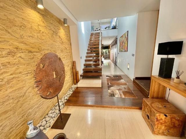 Exclusiva casa de 335 m2 en venta Valverde Alto, España