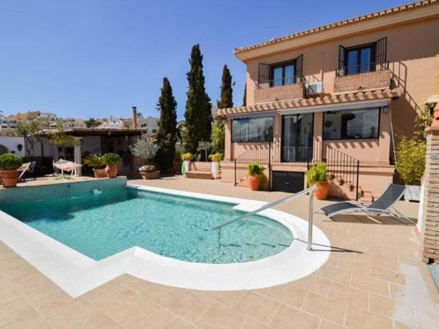 Exclusiva casa de 351 m2 en venta Las Gabias, Andalucía