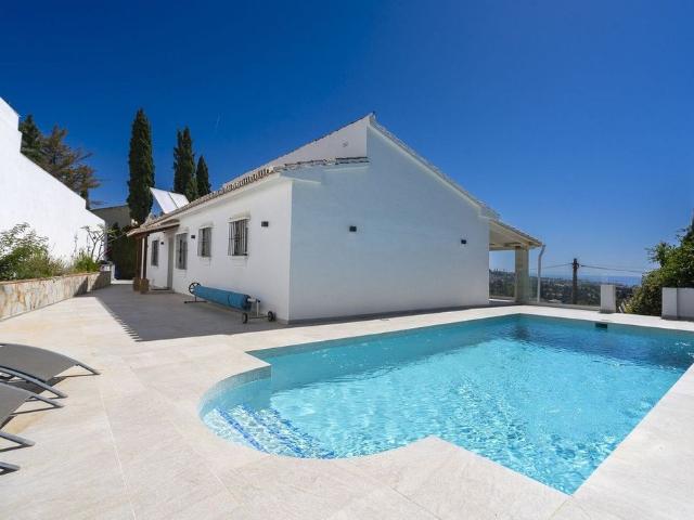 Exclusiva casa de 355 m2 en venta Mijas Costa, Andalucía