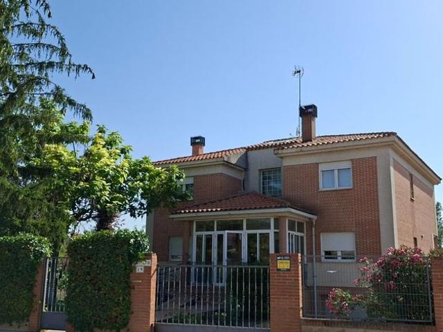 Exclusiva casa de 359 m2 en venta Fuentespina, España
