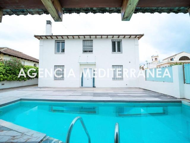 Exclusiva casa de 396 m2 en venta Rocafort, Comunidad Valenciana