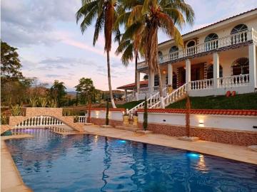 Exclusiva casa de campo en venta Carmen de Apicalá, Departamento de Tolima