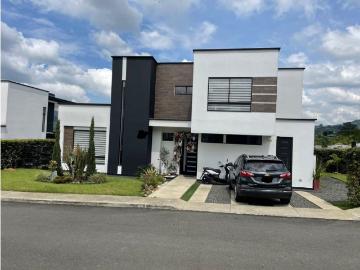 Exclusiva casa de campo en venta Dos Quebradas, Colombia