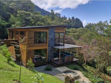Exclusiva casa de campo en venta Envigado, Departamento de Antioquia