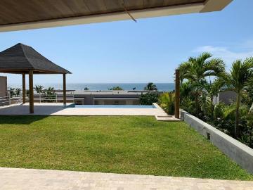 Exclusiva casa de playa en zorritos, tumbres. Frente al mar
