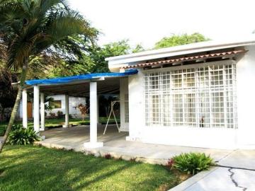 EXCLUSIVA CASA DE PLAYA EN ZORRITOS – AMOBLADA Y LISTA PARA DISFRUTAR