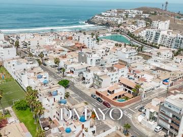 Exclusiva Casa de Playa en Santa María del Mar – Vista al Mar y Piscina