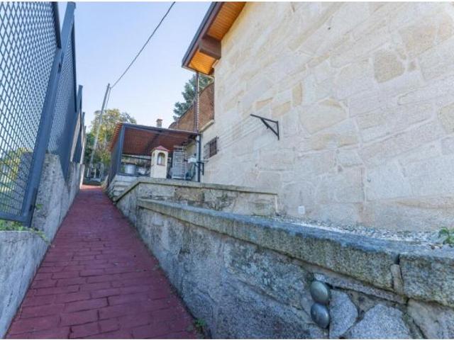 ? Exclusiva casa en Urbanizacion privada independiente con piscina | vistas al valle | pista de teni