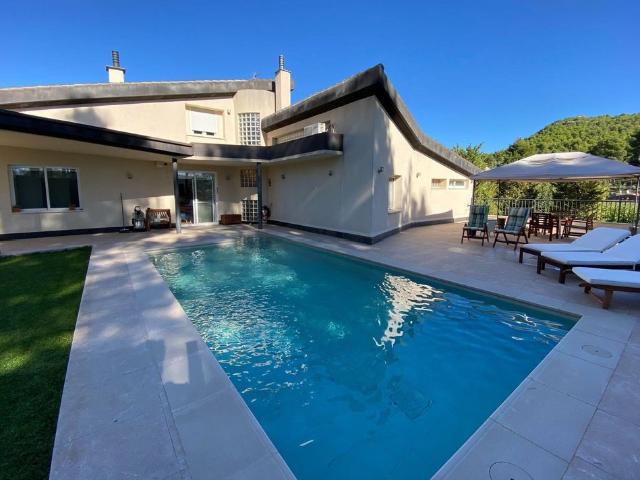 Exclusiva casa en venta Alcoy, España