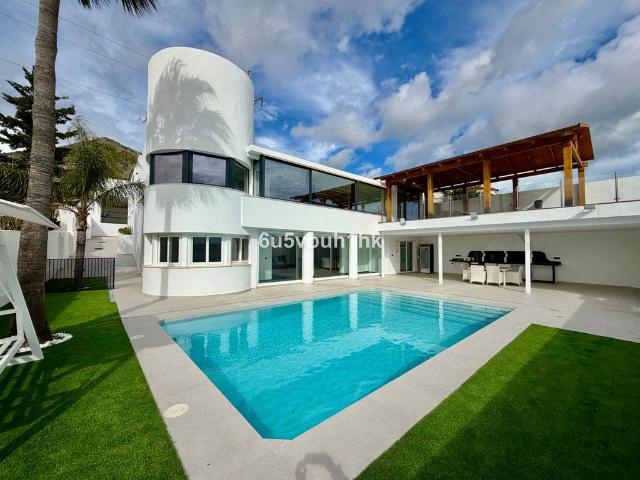 Exclusiva casa en venta Benalmádena Costa, Andalucía
