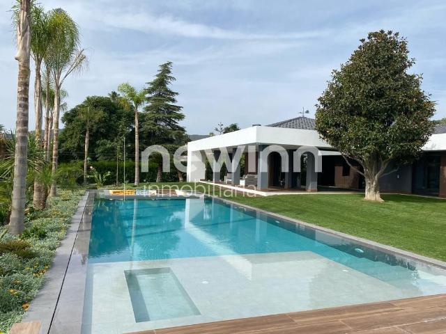 Exclusiva Villa / Chalet de 434 m2 en venta en Córdoba, España