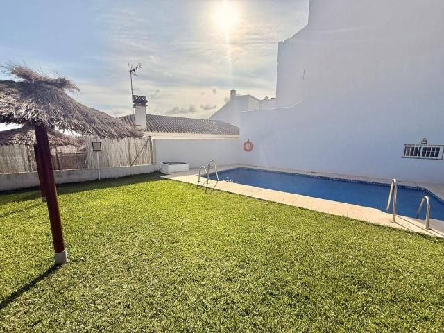 Vivienda exclusiva de 255 m2 en venta Fuengirola, Andalucía