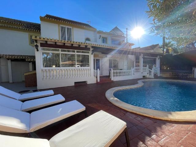 Exclusiva casa en venta La Manga, Murcia