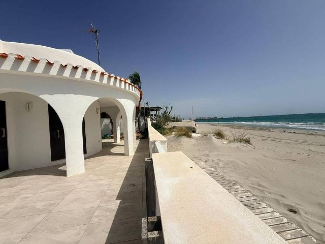 Exclusiva casa en venta La Manga, Murcia