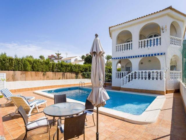 Exclusiva casa en venta La Manga, Murcia