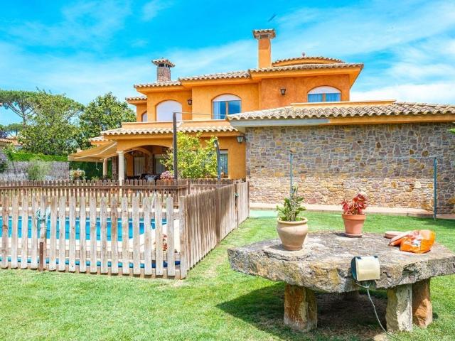 Exclusiva casa en venta Mont ras, Cataluña