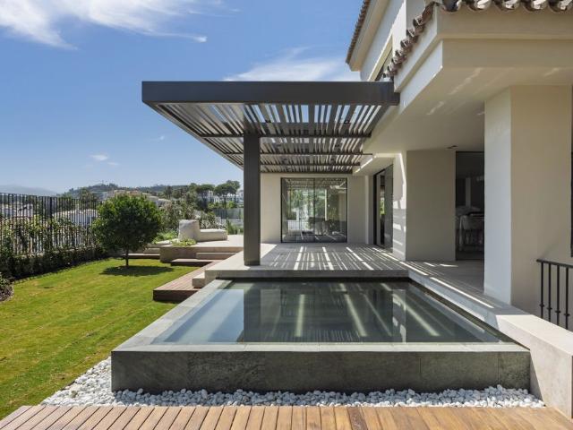 Exclusiva casa en venta Nueva Andalucia, España