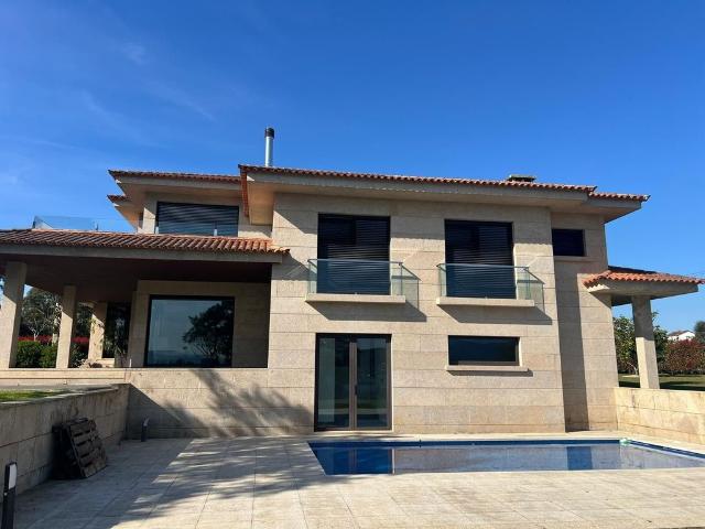 Exclusiva casa en venta O Rosal, España