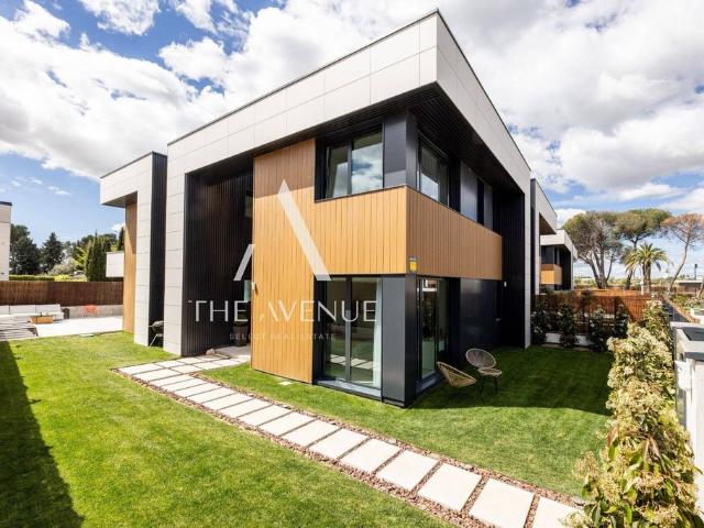 Casa de alto standing de 450 m2 en venta Pozuelo de Alarcón, Comunidad de Madrid