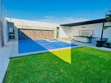Exclusiva Casa en Burgos Con Alberca Priv: Seguridad, y Estilo