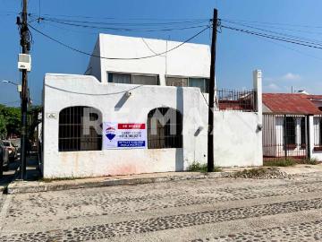 Exclusiva Casa en Esquina con Potencial Residencial y Comercial ¡Una Oportunidad Única!