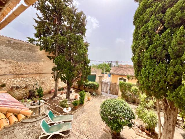 Exclusiva casa histórica en La Vileta Son Rapinya – Un tesoro con alma en Palma