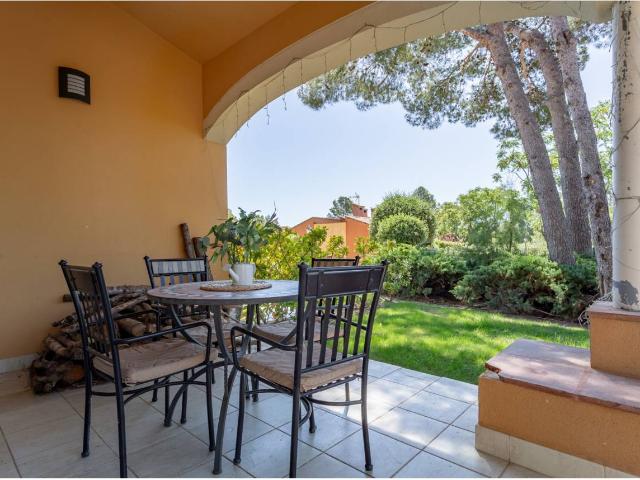Exclusiva CASA PAREADA con jardín en Bonmont: tu refugio de lujo y la mejor inversión de la Costa Dorada