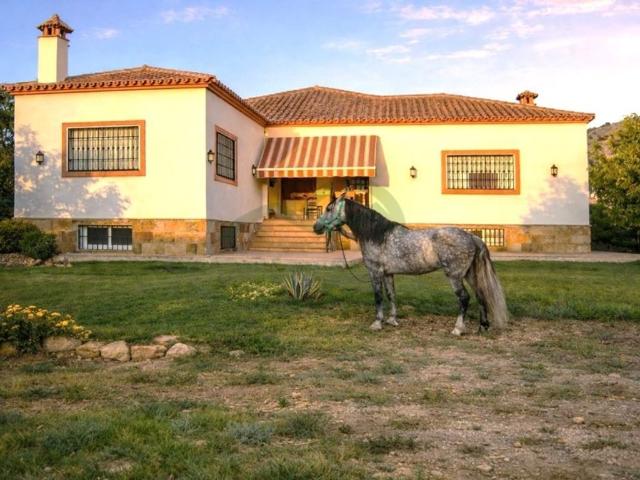 Exclusiva Casa rural de 425 m2 en venta Cuevas del Becerro, España