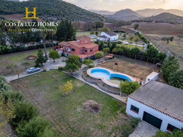 Exclusiva Casa rural de 500 m2 en venta El Bosque, Andalucía