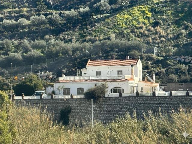 Exclusiva Casa rural de 246 m2 en venta Motril, España