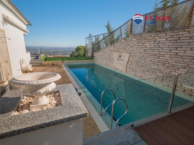 EXCLUSIVA CASA RURAL DE LUJO EN FERIA BADAJOZ, CATEGORÍA SUPERIOR 5