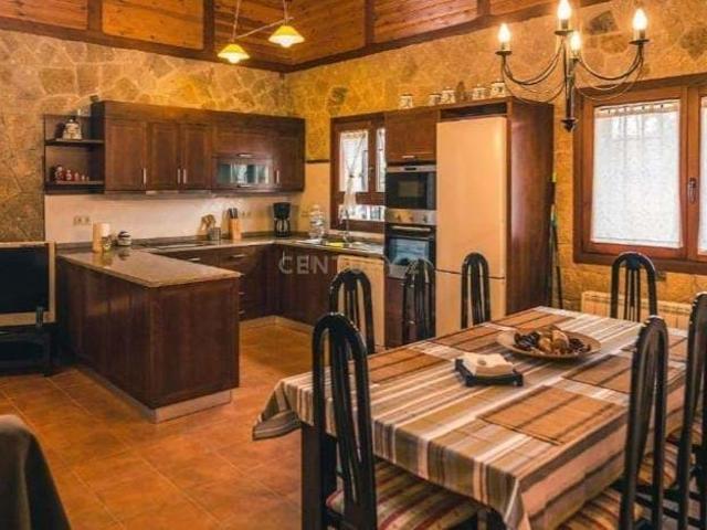 EXCLUSIVA CASA RURAL EN UNA SOLA PLANTA A UNA HORA DE MADRID
