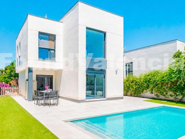 Exclusiva chalet de Diseño Contemporáneo en Torre en Conill, Valencia