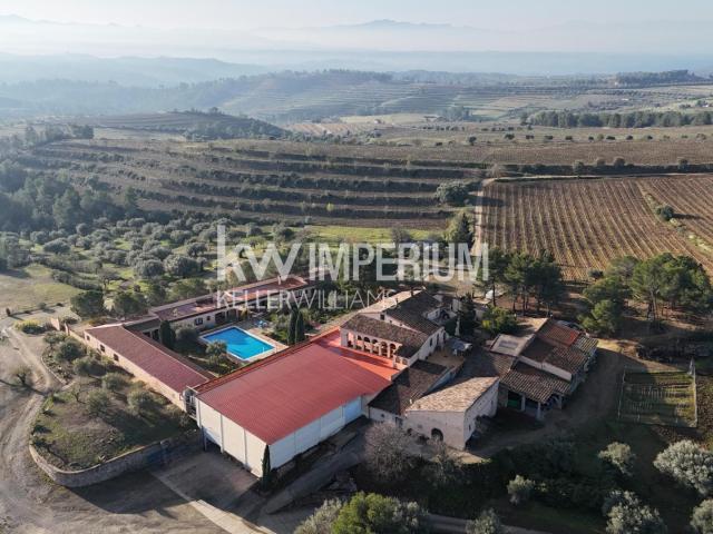 Exclusiva e histórica propiedad con bodega, totalmente rehab. 3536m² El Molar