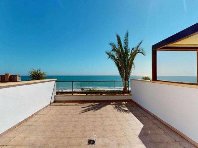 EXCLUSIVA EN PRIMERA LÍNEA – DÚPLEX DE LUJO EN ARENALES DEL SOL