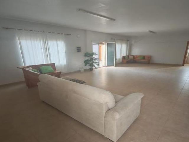 Exclusiva finca con amplias instalaciones y múltiples posibilidades en Sangonera la Seca