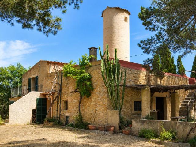 Exclusiva finca con licencia vacacional, a escasos minutos del centro de Artà