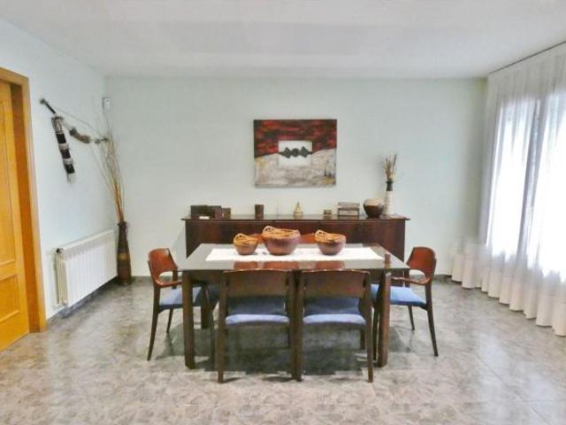 Exclusiva Finca de 3.900m2 con Máxima Privacidad y Proyecto de Lujo en Castellar del Vallès
