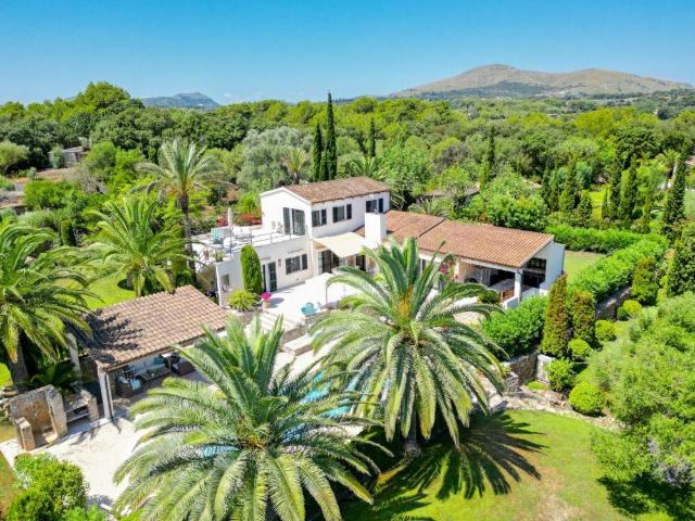 EXCLUSIVA FINCA DE MALLORCA CON PISCINA, TERRAZA EN LA AZOTEA Y ABSOLUTA PRIVACIDAD CERCA DE ARTÀ