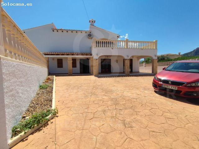 Exclusiva finca en Orba con vistas al mar y a la montaña