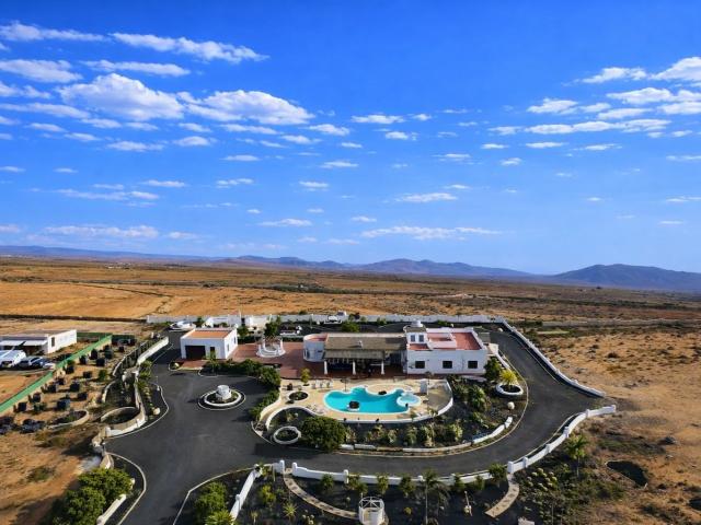 Exclusiva finca rural con absoluta privacidad y amplios espa. 305m² Antigua