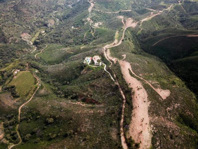 Exclusiva finca rústica en Estepona – 59 hectáreas de privacidad, naturaleza y alto potencial de inversión
