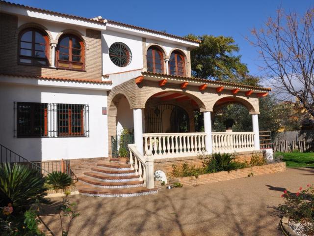 Exclusiva Finca Urbana en Palomares del Río Sevilla, un en. 613m² Palomares del Río