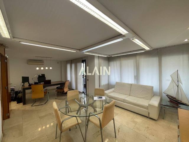 Exclusiva oficina de 198 mq en alquiler Valencia, España